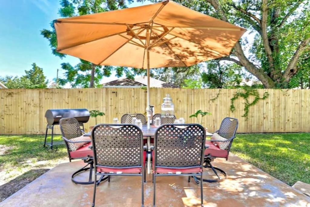 טאמפה Spacious House With Big Backyard In N. Hyde Park / Close To Downtown מראה חיצוני תמונה